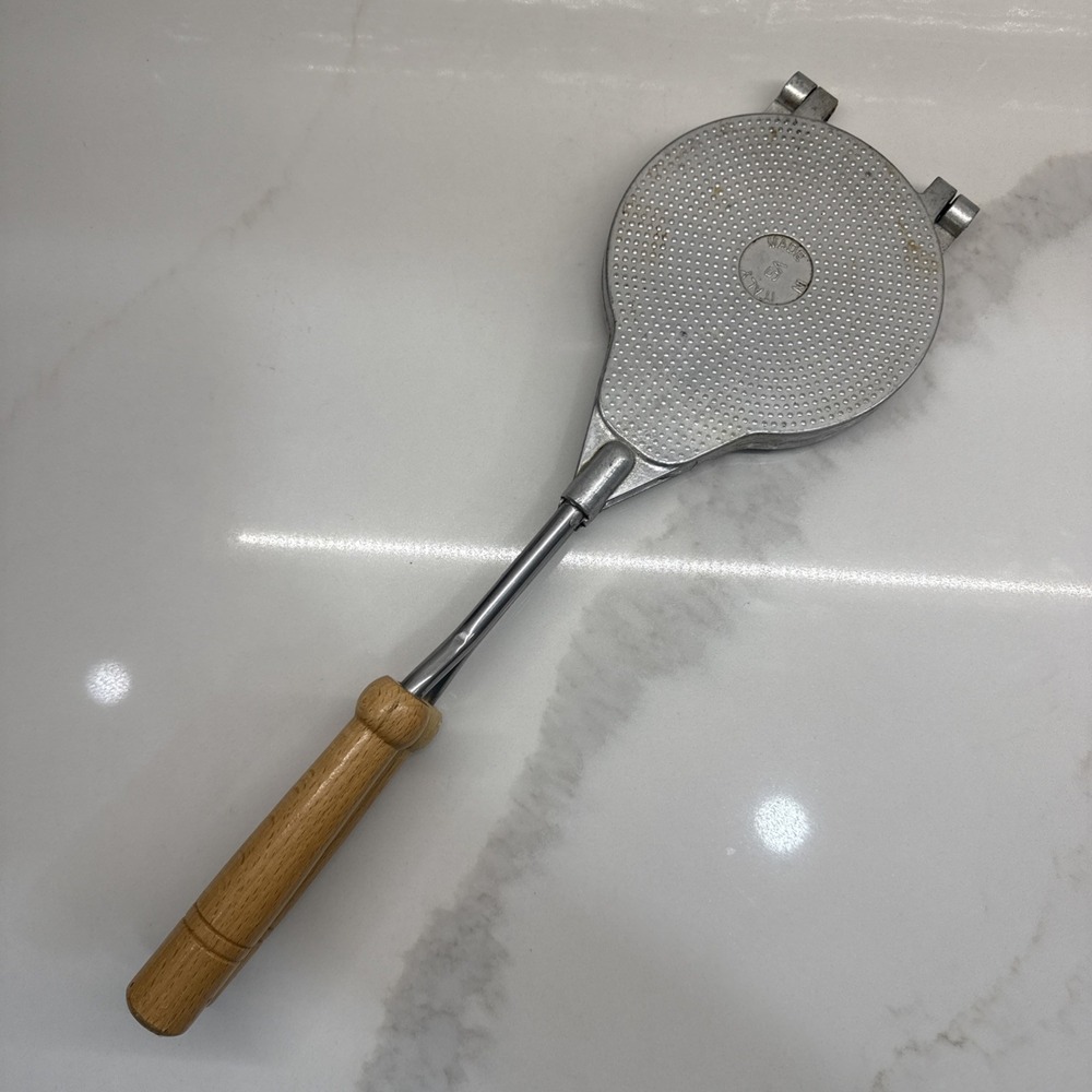 Vintage Italian Pizzelle Iron Cast Aluminum Stovetop Waffle Cookie Maker 5"